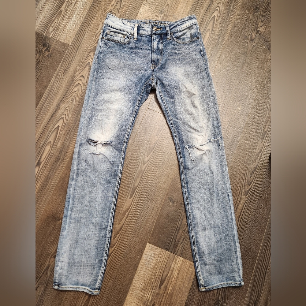 American Eagle Outfitters Men's Flex 4 360° Jeans. Destructed. Size 29x32.
